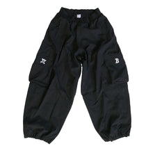 Load image into Gallery viewer, Bynd x Vailiens Snowpants- Black